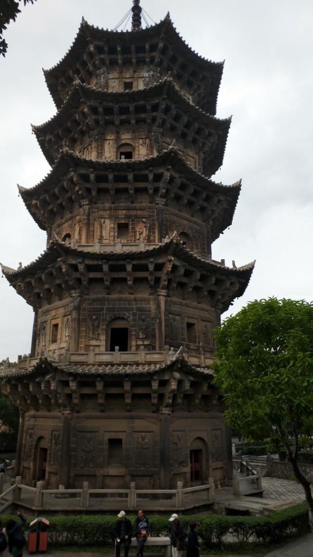 2025新澳门天天免费精准，详细解答、解释与落实